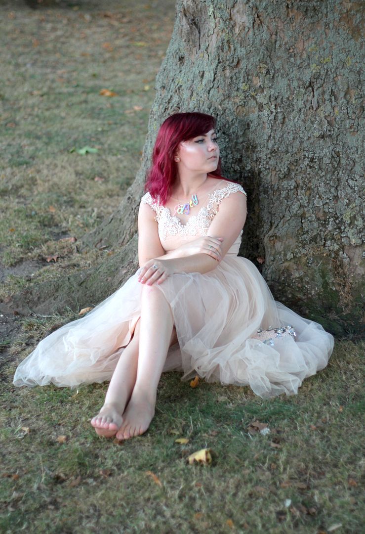 photo Paige Joanna ChiChi London Lace Dress_zpslmhbaqgs.jpg