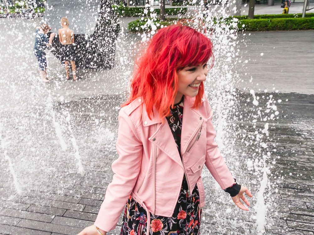 photo Paige Joanna Huawei P9 London Fountain_zpsp0f2zped.jpg
