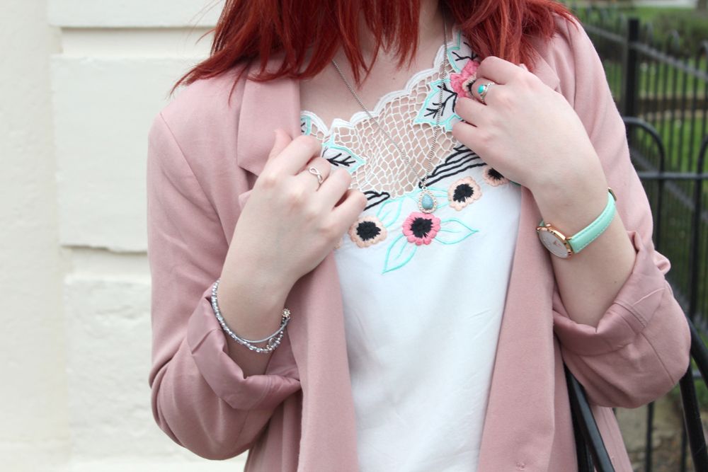 photo Paige Joanna Sugarhill Boutique top and pink blazer _zps1uczpr5x.jpg