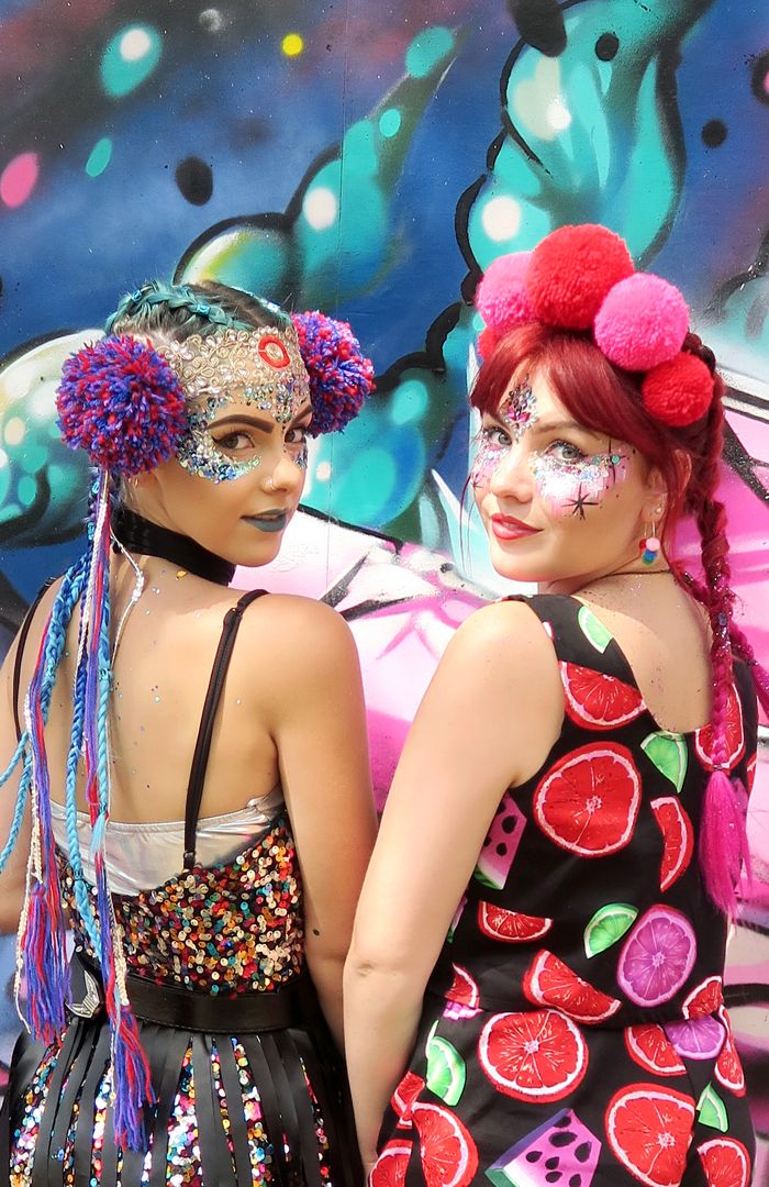 Secret Garden Party Festival 2016 Paige Joanna Sophie Hannah Richardson PomPoms