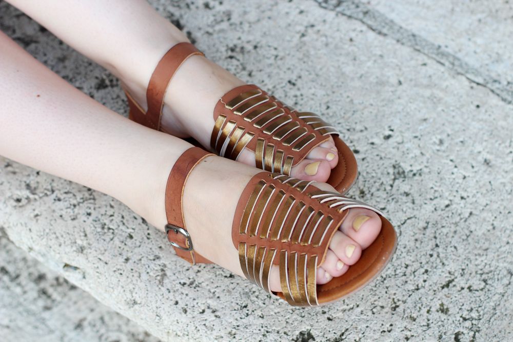 photo Paige Joanna boohoo sandals_zpsm4m5rf3m.jpg