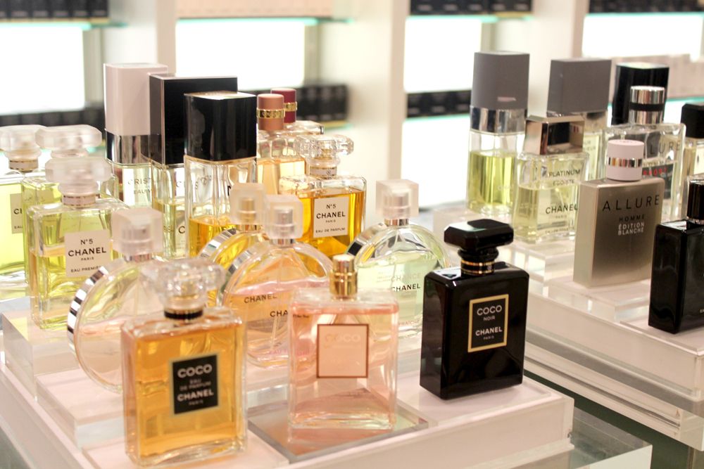  photo paige joanna exploring london harrods_zpsl3bhpwr2.jpg