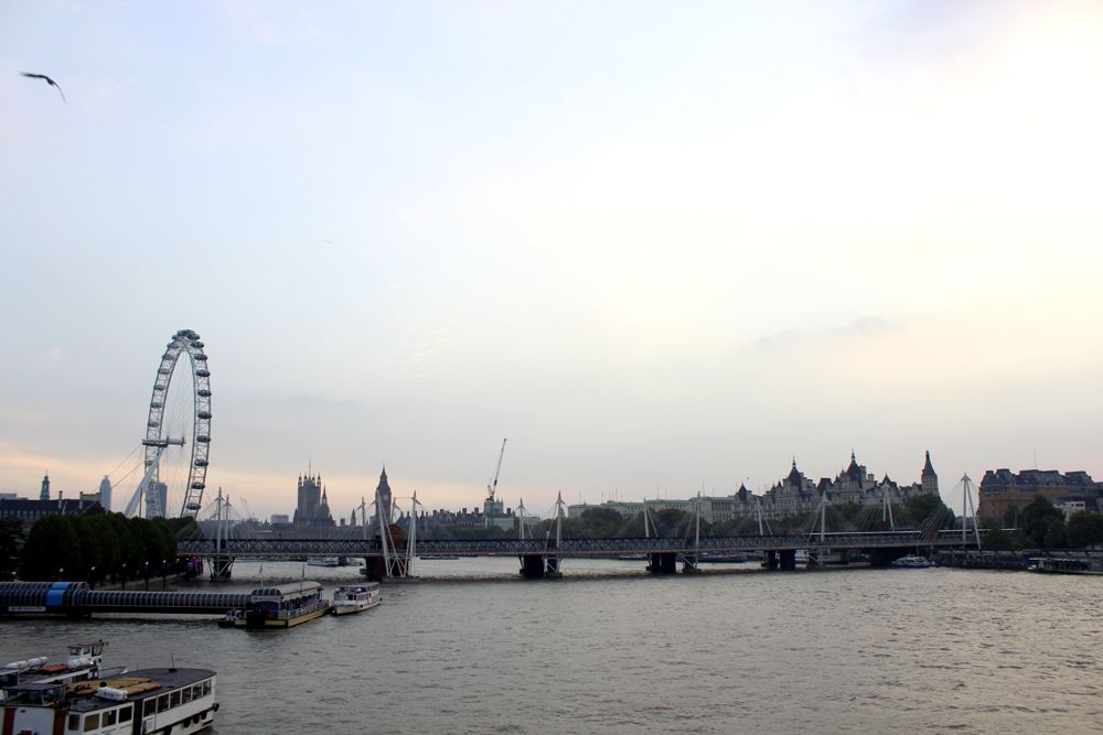  photo paige joanna exploring london southbank_zpsj7nvgv0c.jpg