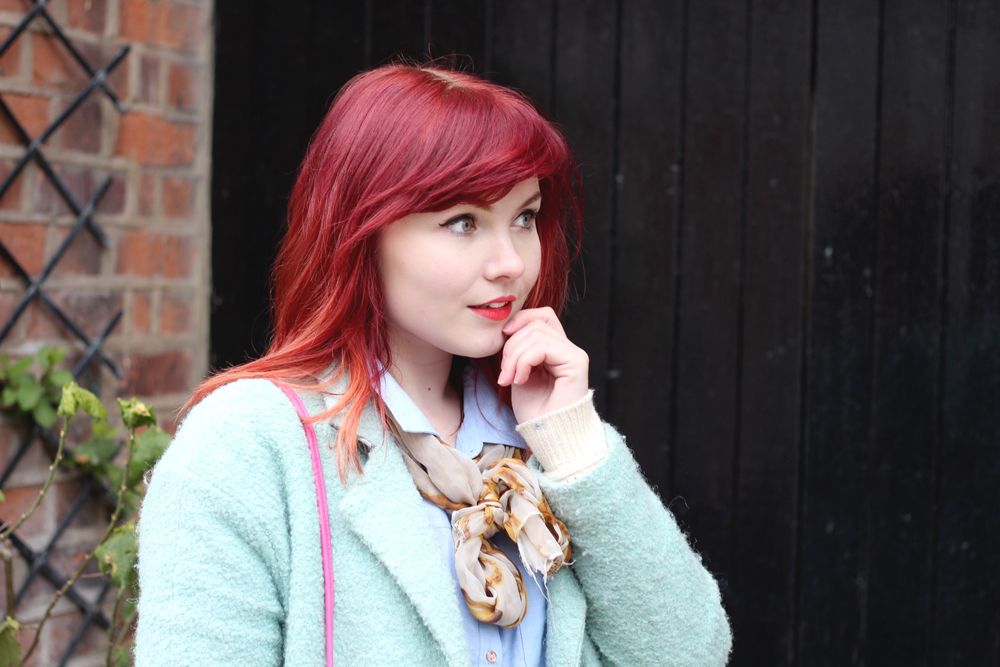 photo paige joanna george london bright coat_zps10bjeecv.jpg