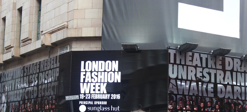 photo paige joanna london fashion week feb 16_zpska7igs2u.jpg