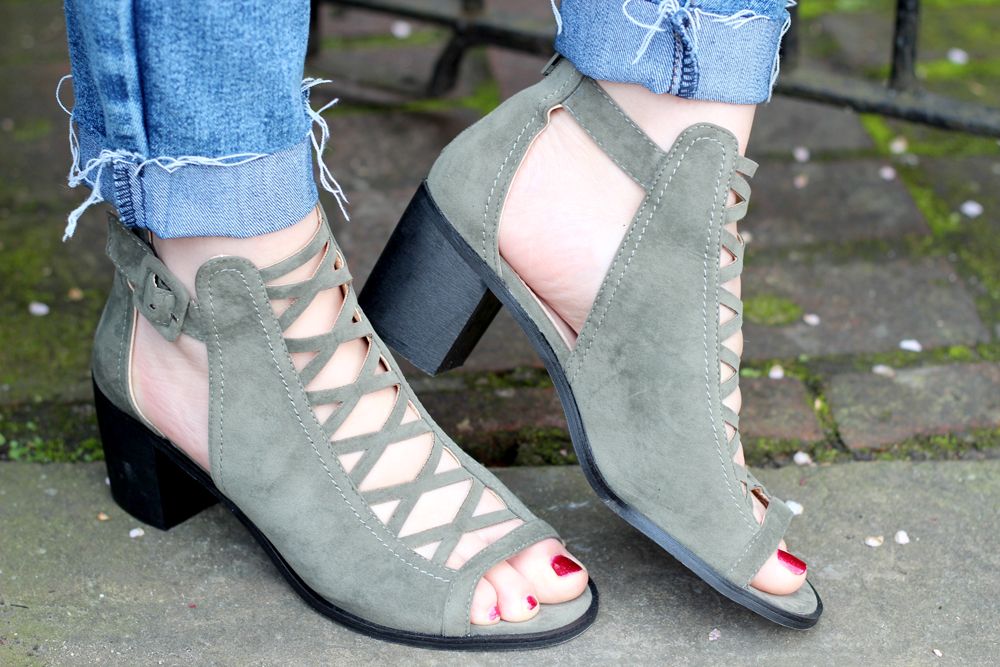  photo paige joanna step into spring boohoo shoes_zpswsi7wngd.jpg
