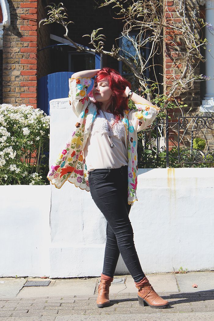 photo paige joanna kimono and jeans outfit