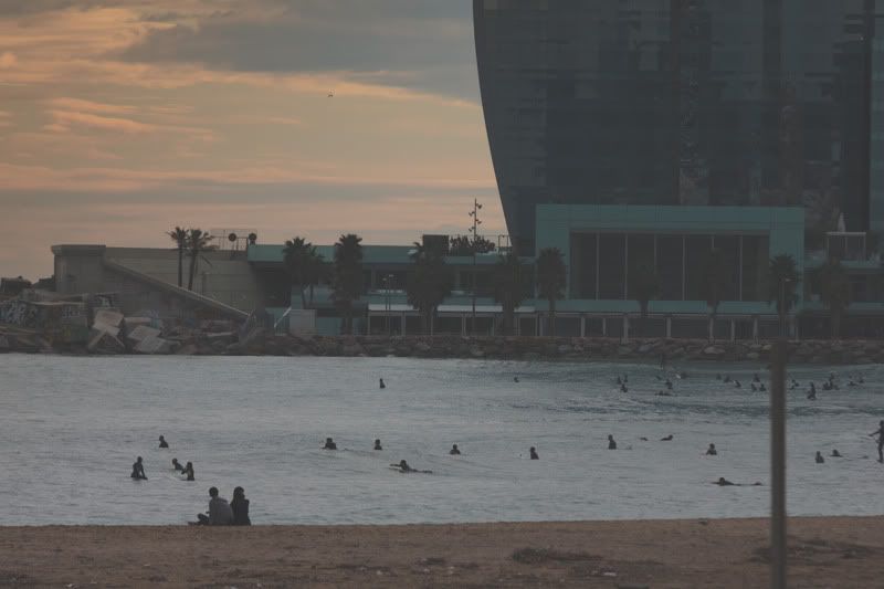 photo surfing-barceloneta-surfimento-8.jpg