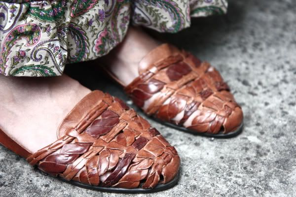 Comfy 1980s woven leather sandals